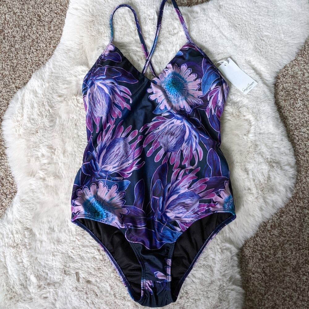 NWT, Sensi Graves One Piece swim suit, size Medium